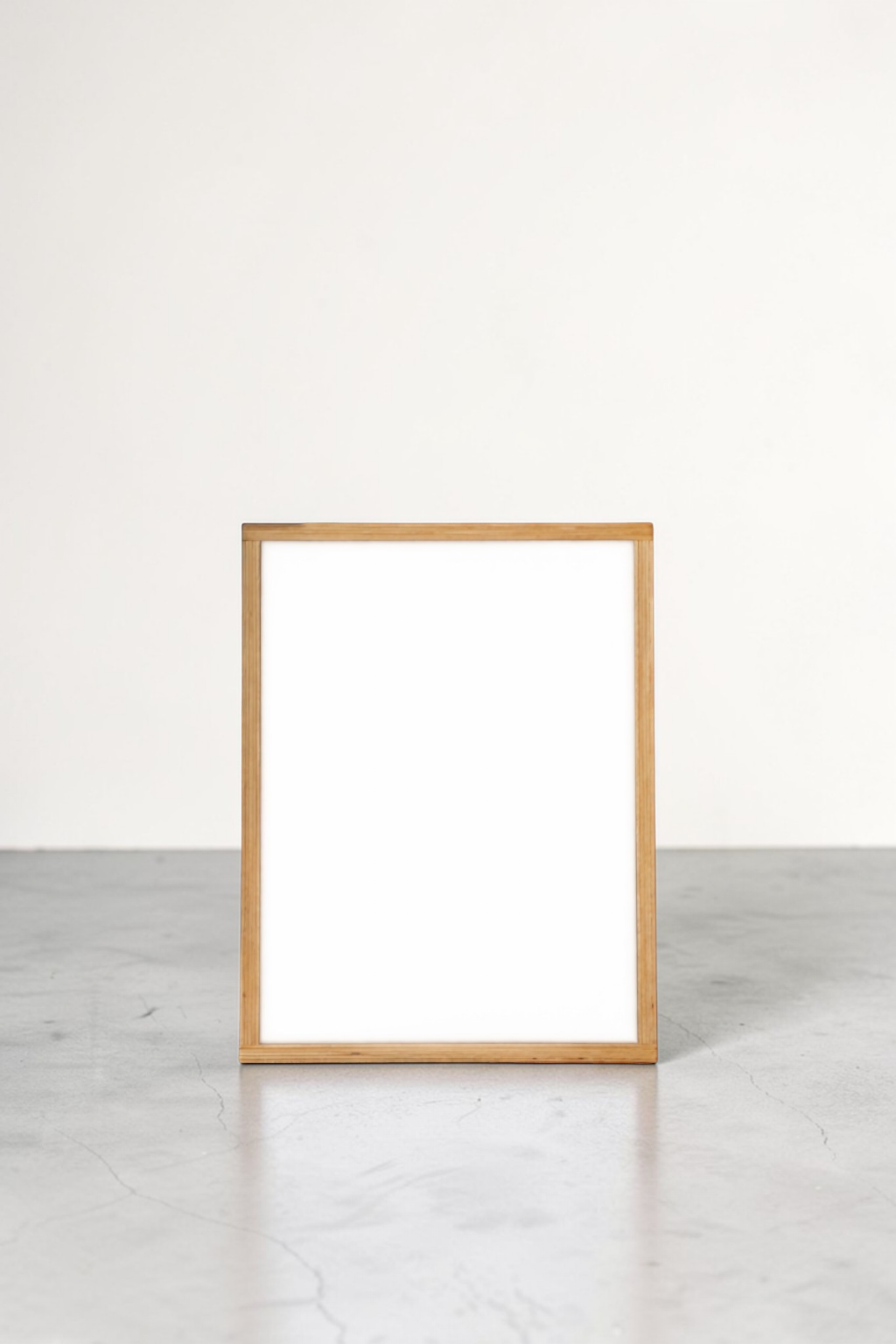 Valomainos -laatikko A3, Puu / Akryyli