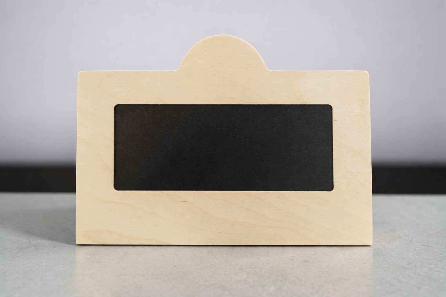 Ravintolan puinen liitutaulukyltti B