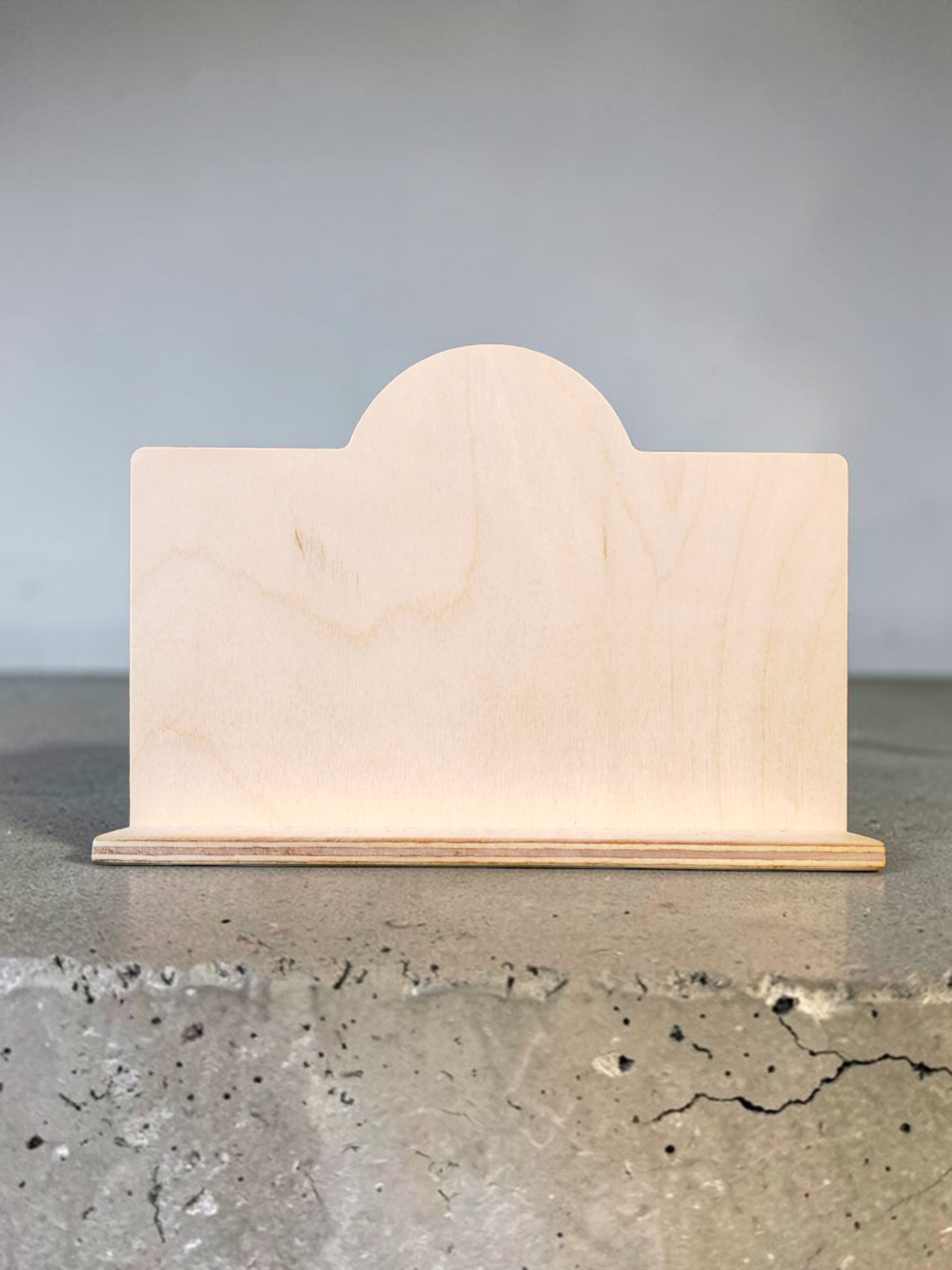 Ravintolan puinen liitutaulukyltti B