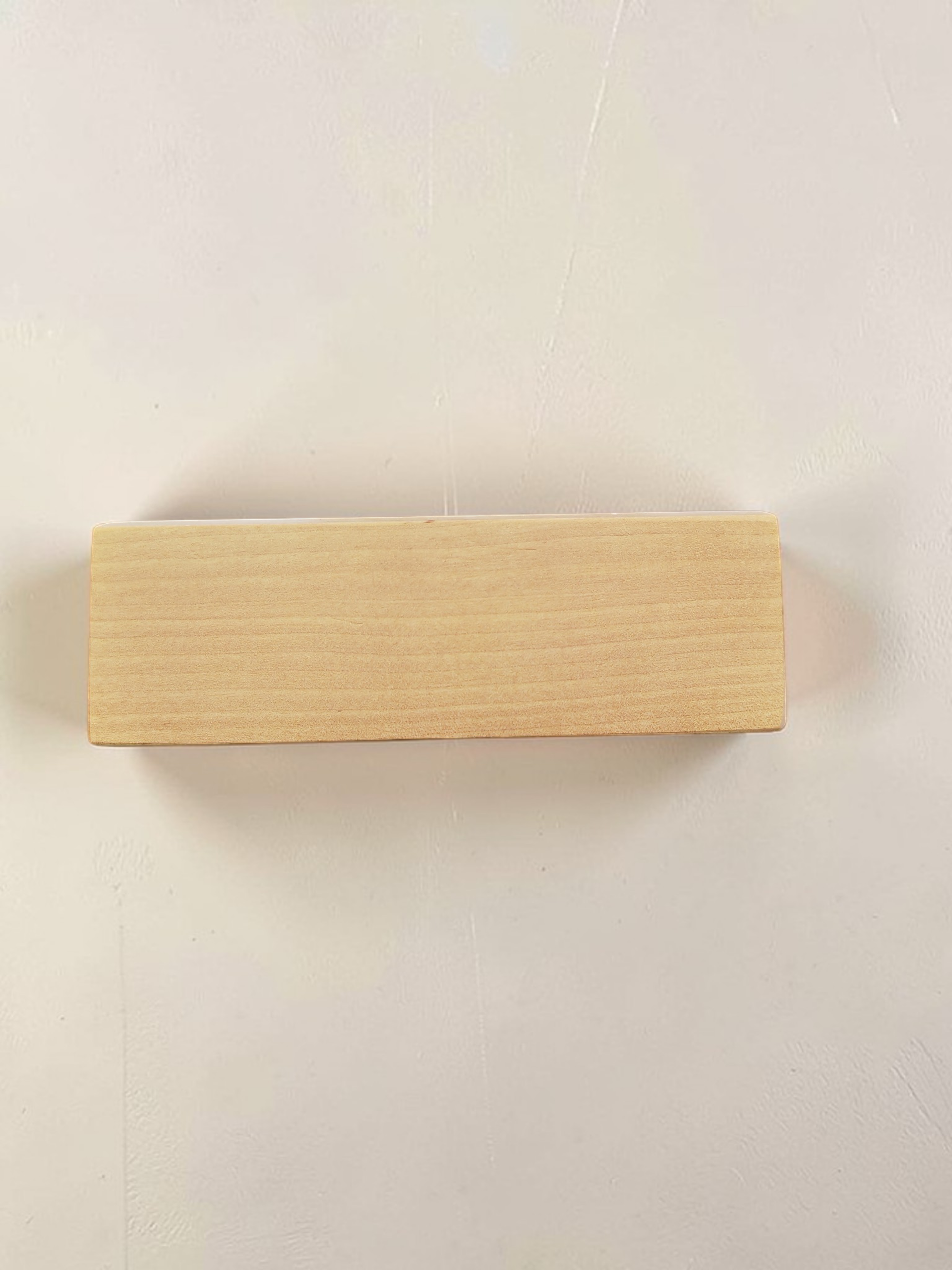 Ravintolan puinen pöytäkyltti Varattu- / Allergeeni 13cm , laserkaiverrus